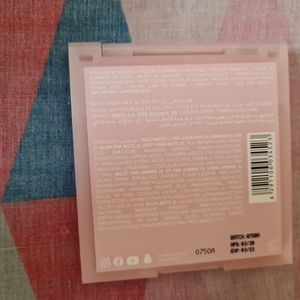 Huda beauty eyeshadow